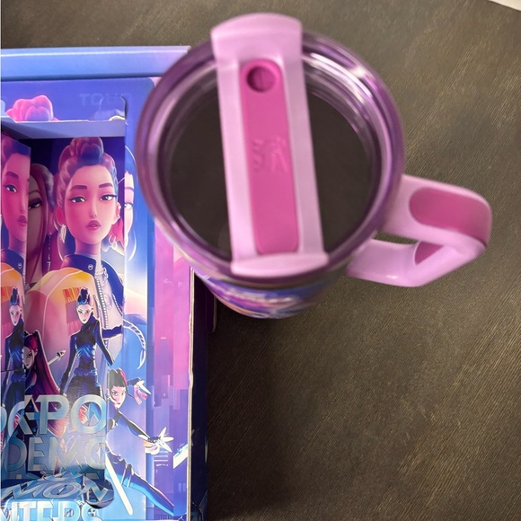 K-Pop Themed Tumbler and Box Set Stanley 💙 - Picture 5 of 6